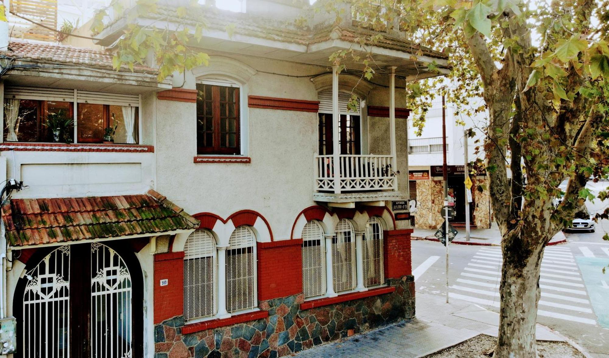 Yh Hostel Montevideo Eksteriør bilde